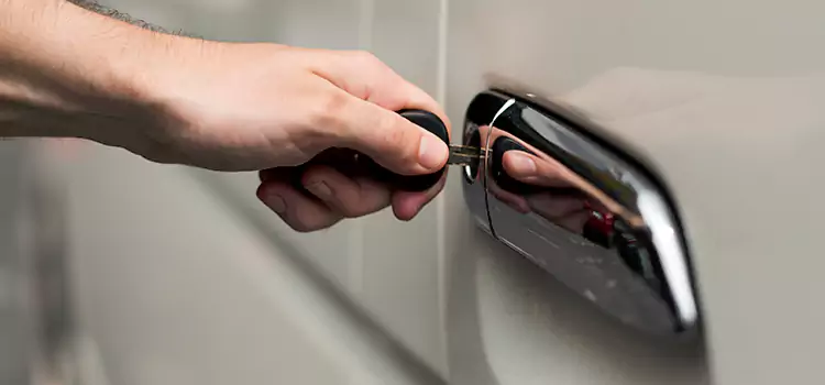 Why Choose Our Auto Locksmith Team in Paramount, CA?