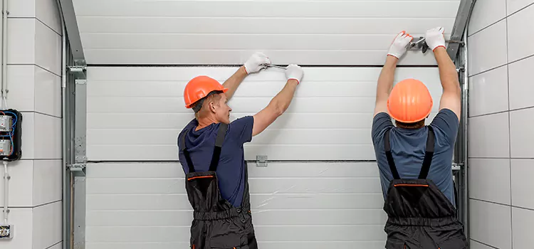 Choose Us for Your Garage Door Needs in Paramount